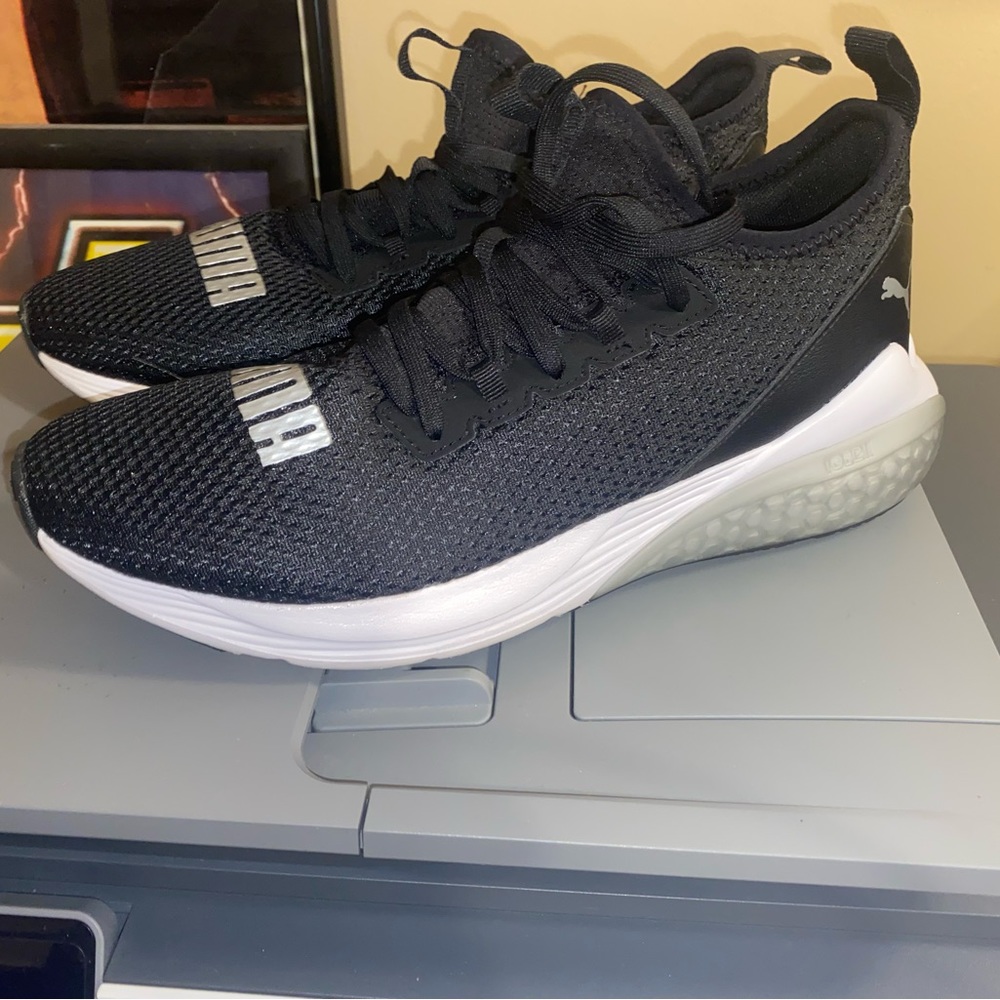 Puma Sneakers